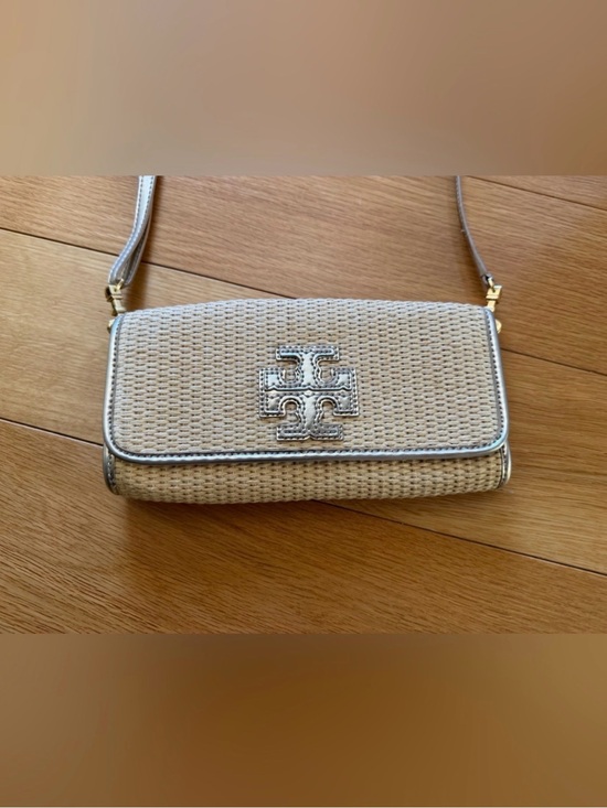 Tory Burch Handbags - Refurbished Tory Burch Cream Woven Crossbody with Silver Trim
